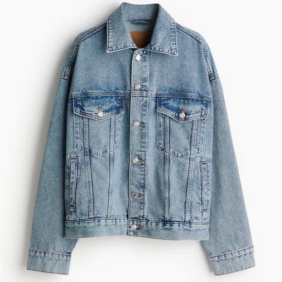 H&M Jackets & Blazers - H&M Classic Denim Trucker Jacket in Medium Wash, Size Medium